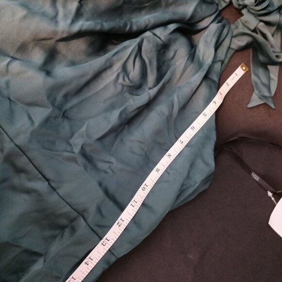 NEW Social Bridesmaids Tie-Neck Halter Maxi Dress Whisper Satin in Evergreen, XS - Picture 10 of 12